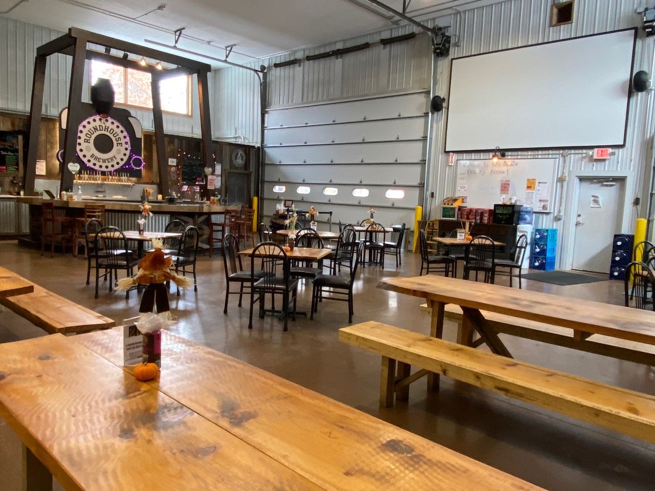 The interior of taproom at Roundhouse Brewery in Nisswa, Minnesota • Photo via Roundhouse Brewery