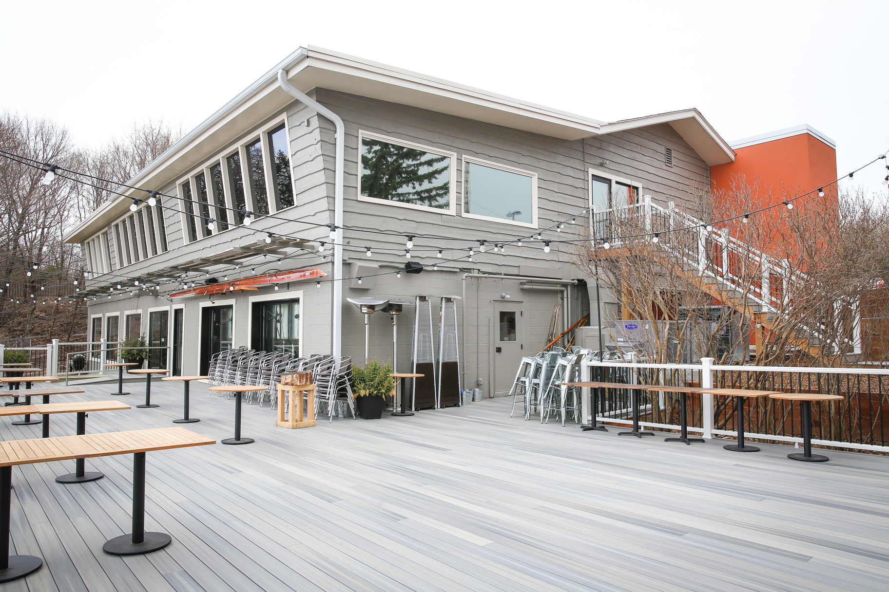 Birch's On The Lake Brewhouse & Supperclub • Photo by Aaron Davidson