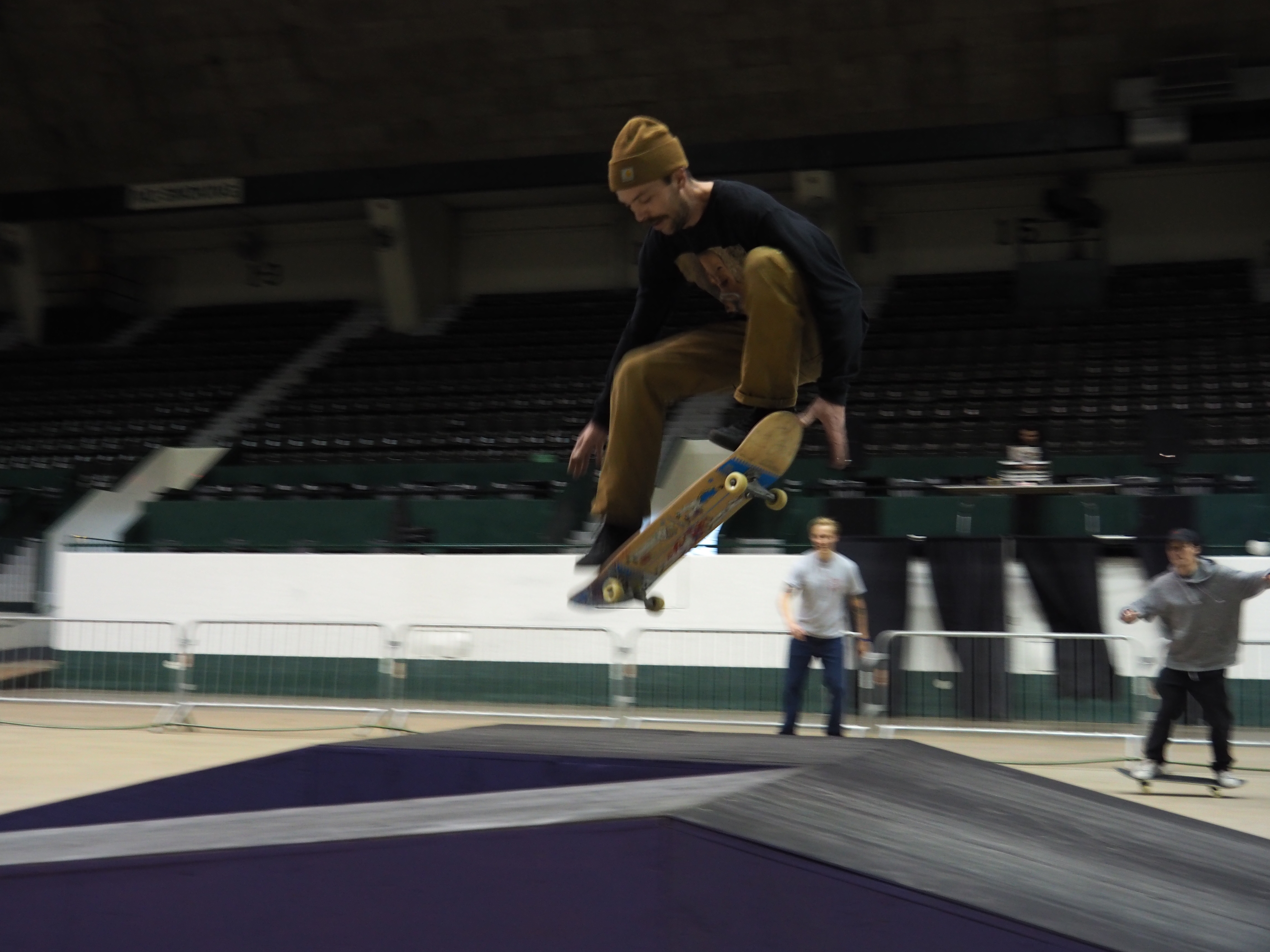 OLYMPUS DIGITAL CAMERA